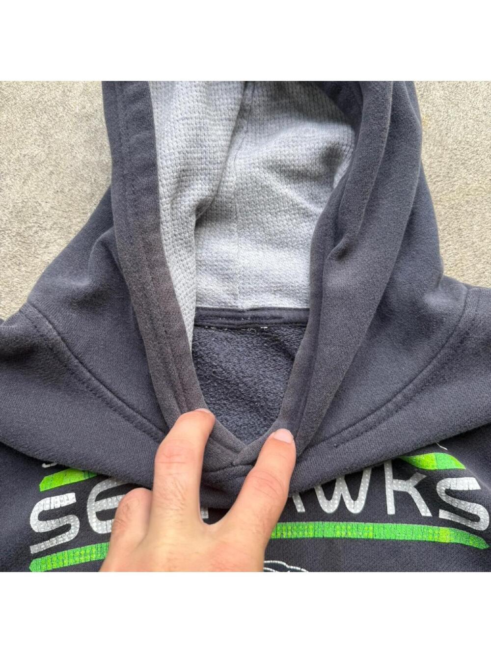 NFL Men's Black and Navy Hoody - Picture 4 of 5
